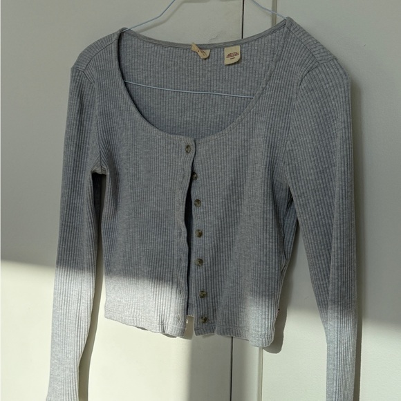 Levi's Gray Ribbed Button-Up Top - Picture 3 of 3